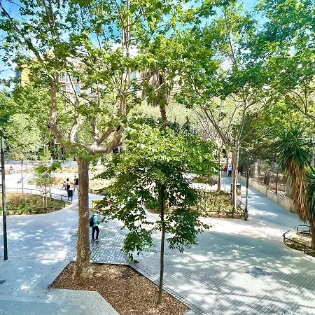 Apartament Enric Granados 17 *